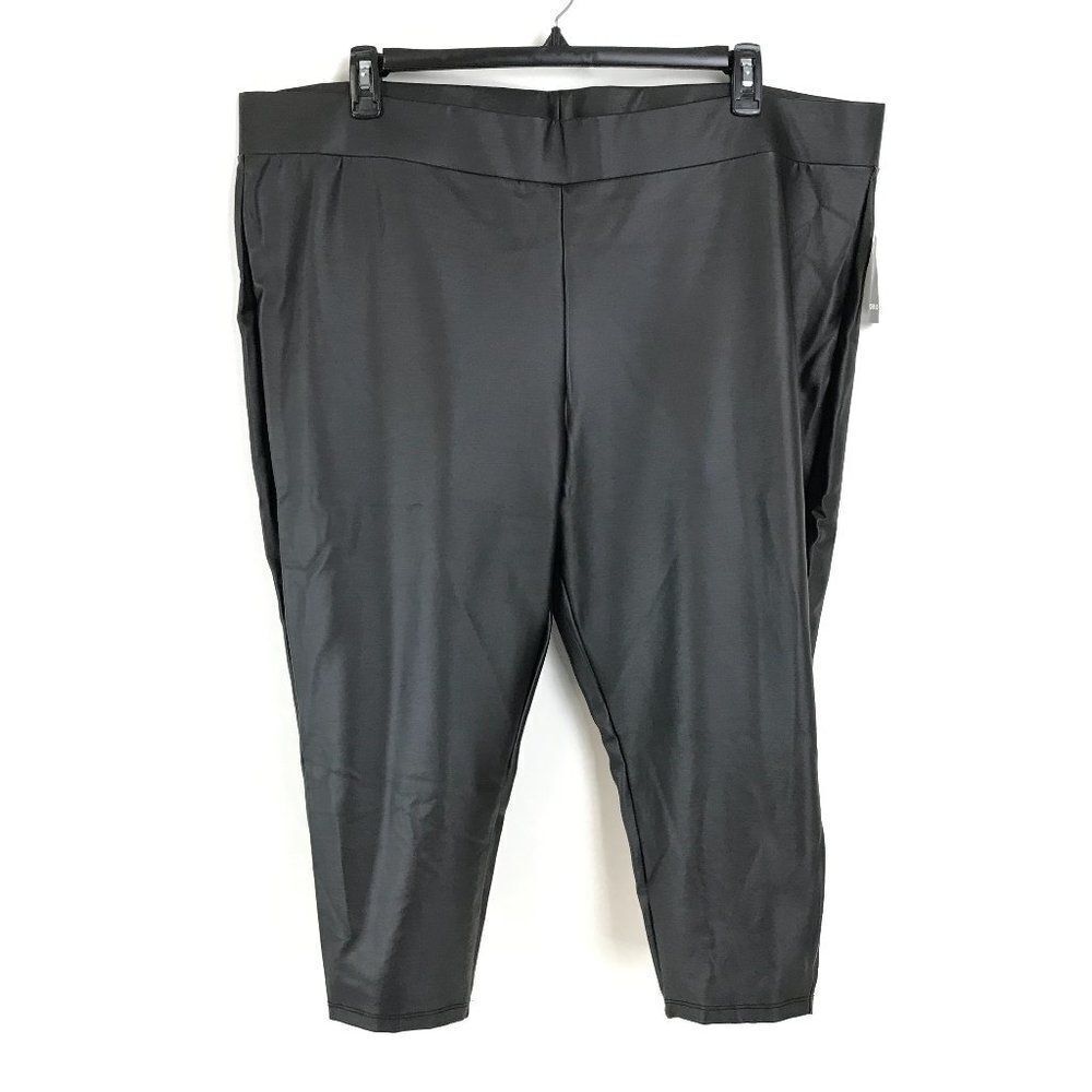 NEW Torrid Crop Platinum Legging Women's Plus 4/4X Coated Ponte Macrame Black